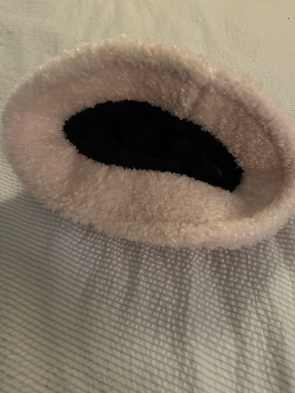 Cozy Faux Sherpa Bucket Hat - Soft Cream - Adjustable - Picture 3 of 4